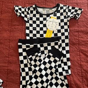 Little sleepies pajamas 5/6 brand new
